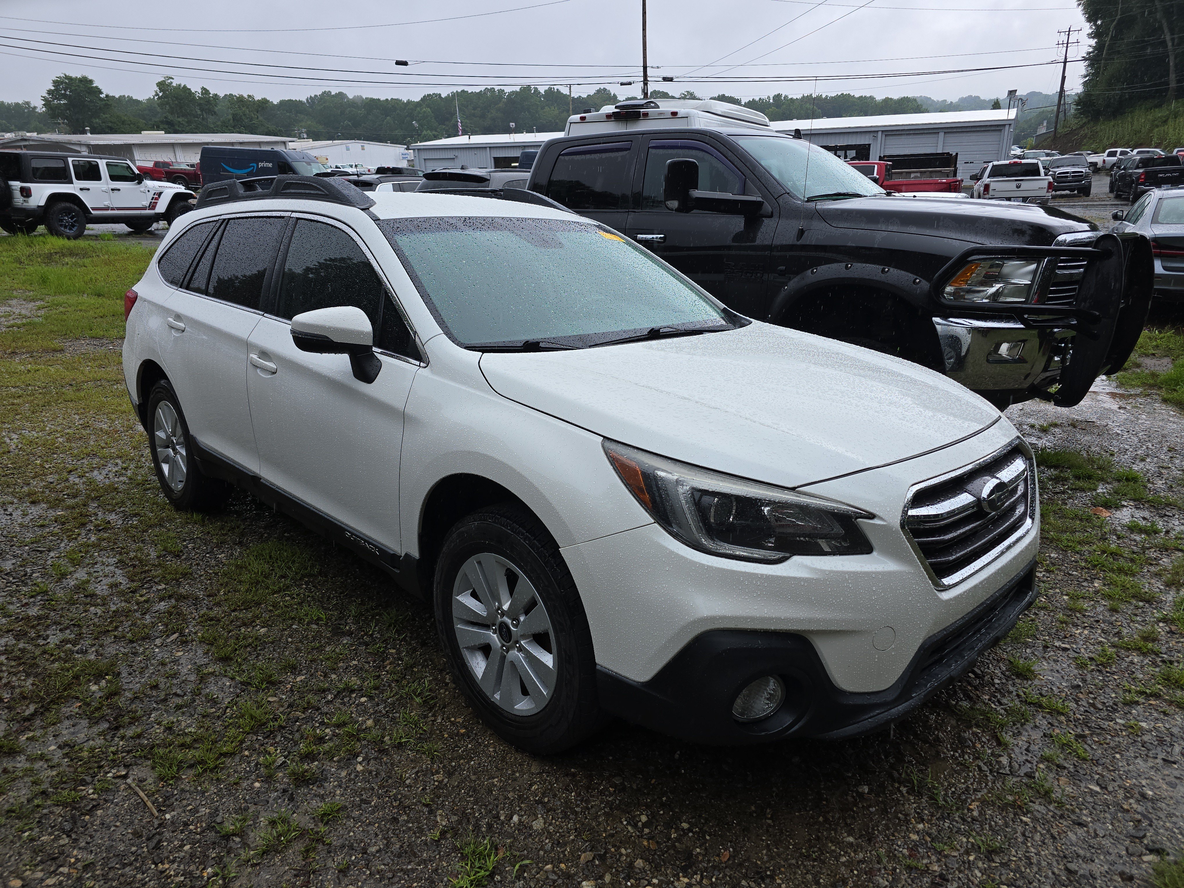 Used 2018 Subaru Outback 2.5i Premium AWD/4WD image 1