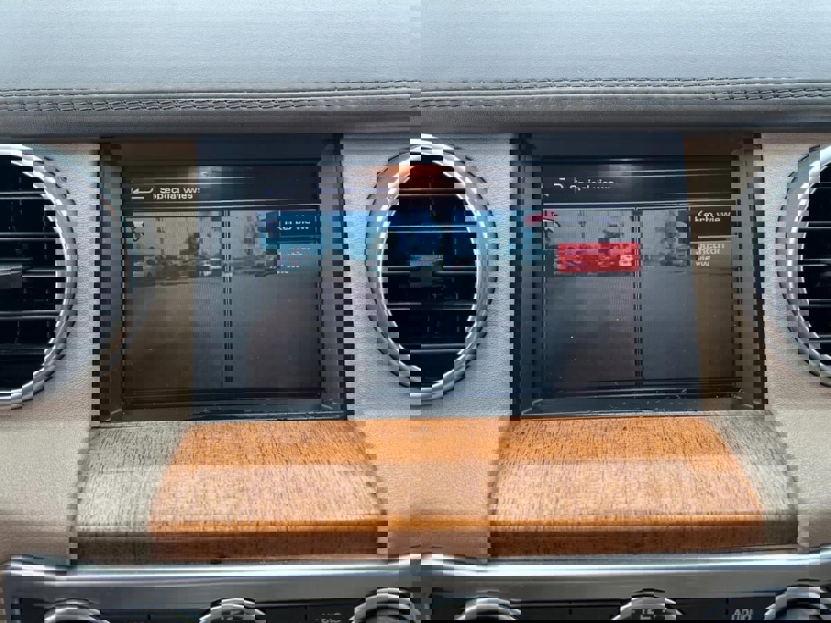 Used 2016 Land Rover LR4 HSE LUX image 15