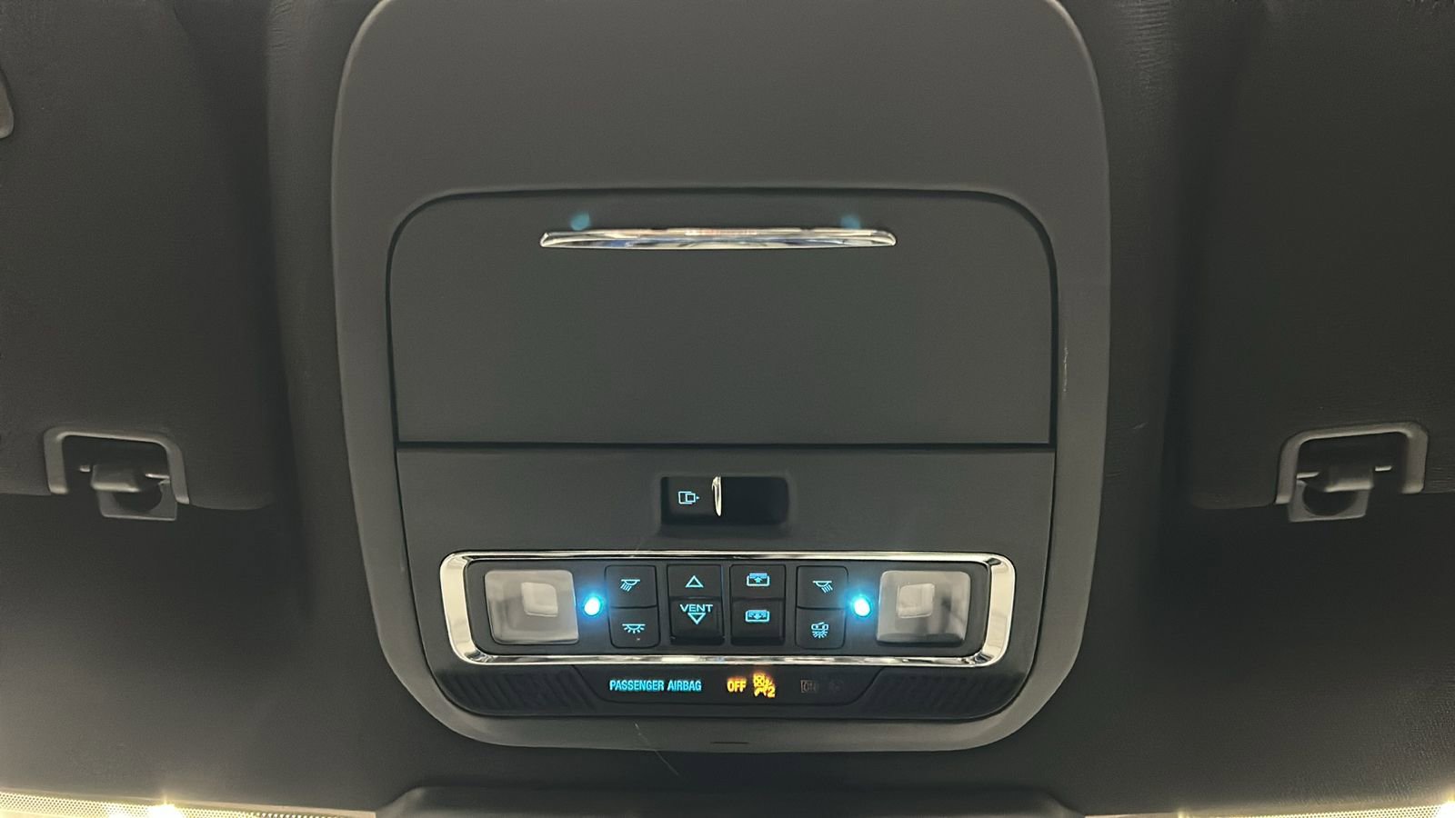 Used 2025 Ford F450 Platinum w/ FX4 Off-Road Package image 37