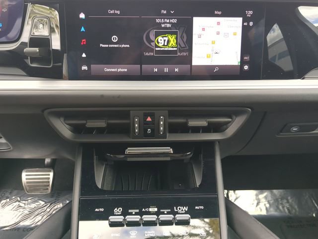 Used 2025 Porsche Cayenne GTS image 21