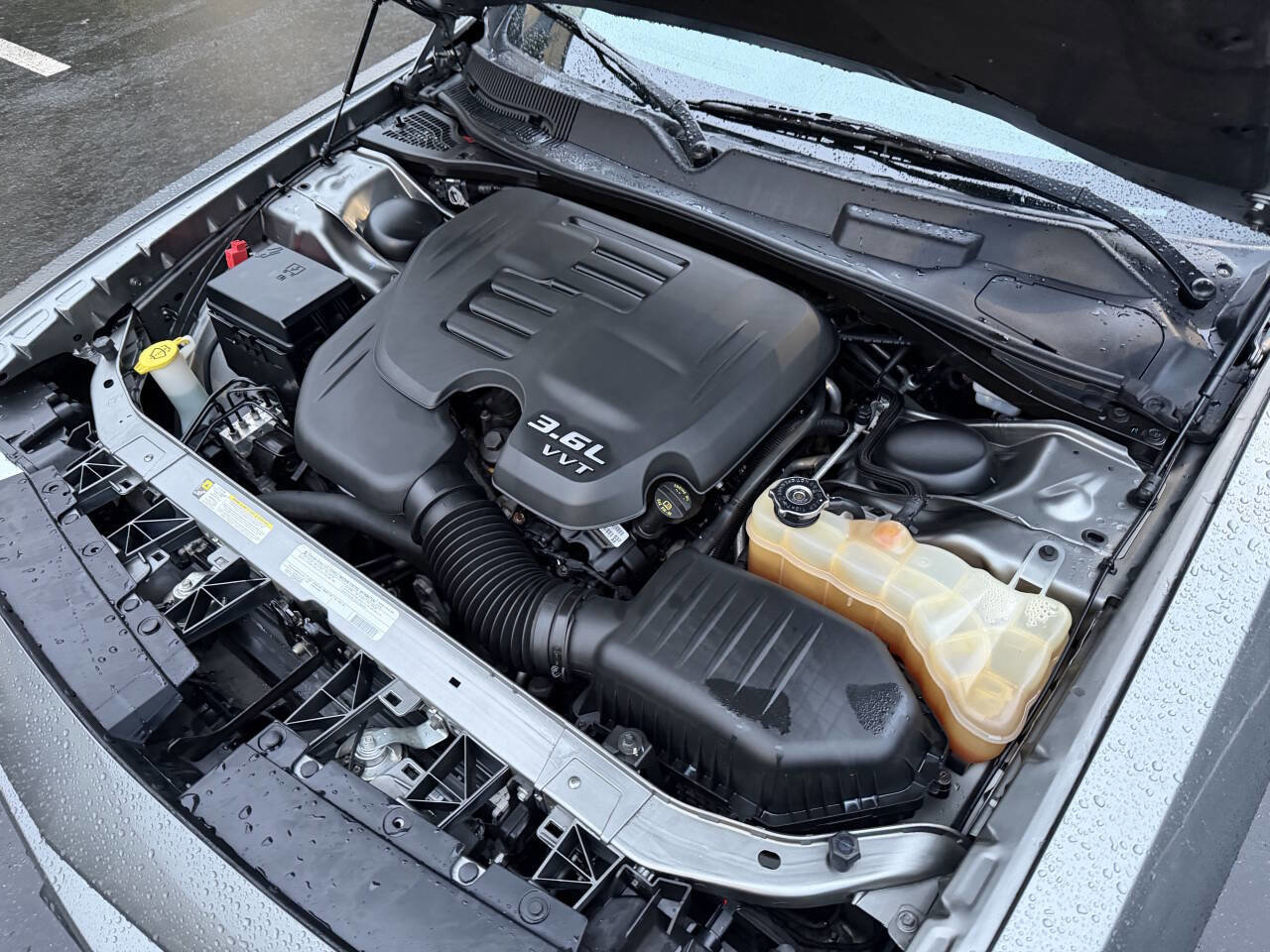 Used 2012 Dodge Challenger SXT image 22