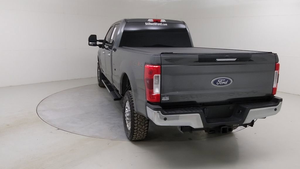 Used 2017 Ford F350 Lariat w/ Chrome Package image 16