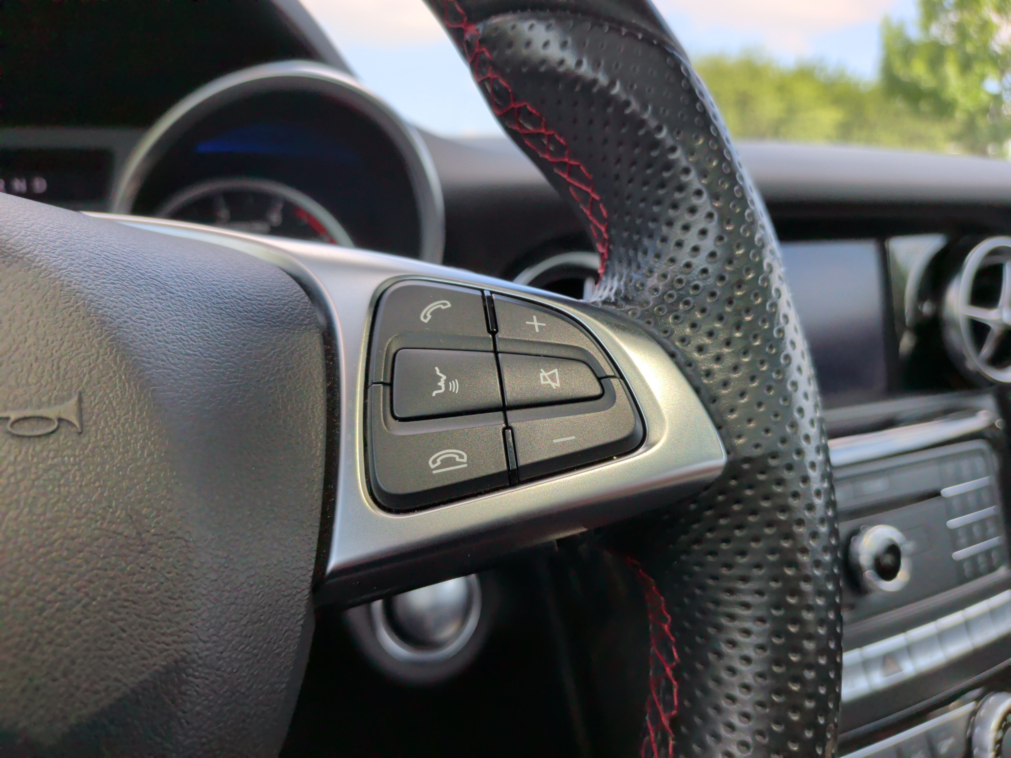 Used 2017 Mercedes-Benz SLC 43 AMG image 26