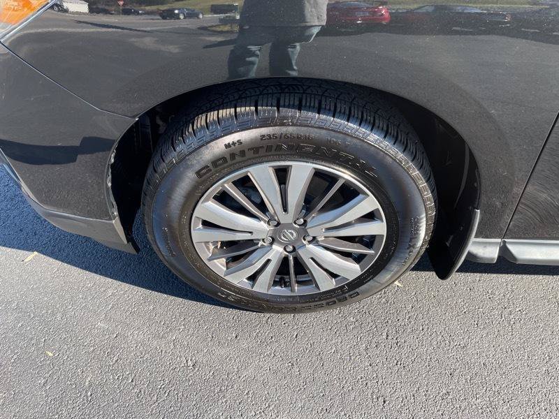 Used 2019 Nissan Pathfinder S AWD/4WD image 9
