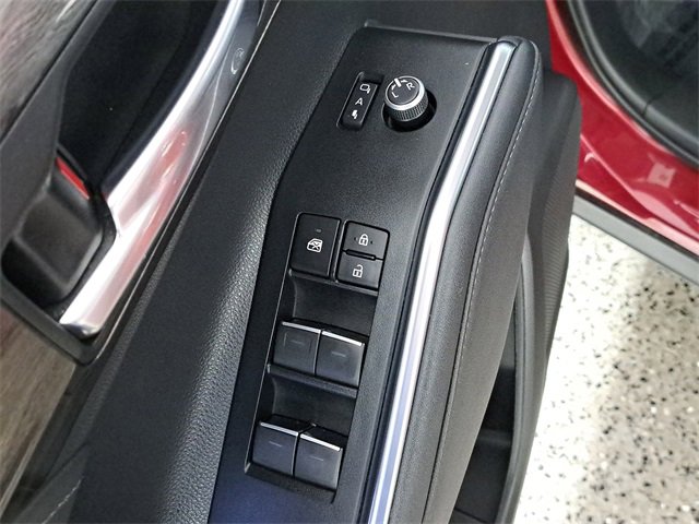 Used 2023 Toyota Highlander Limited image 23