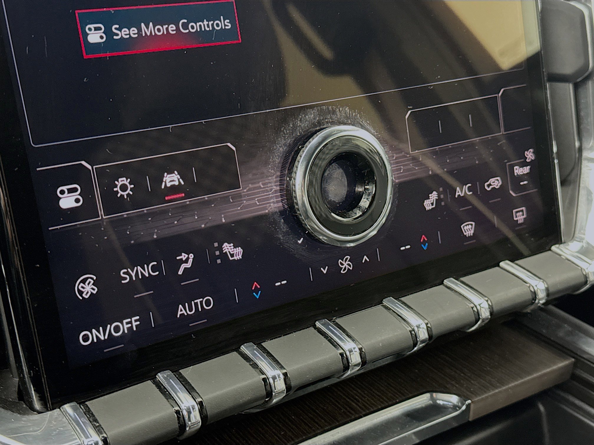 Used 2024 GMC Acadia Denali image 16