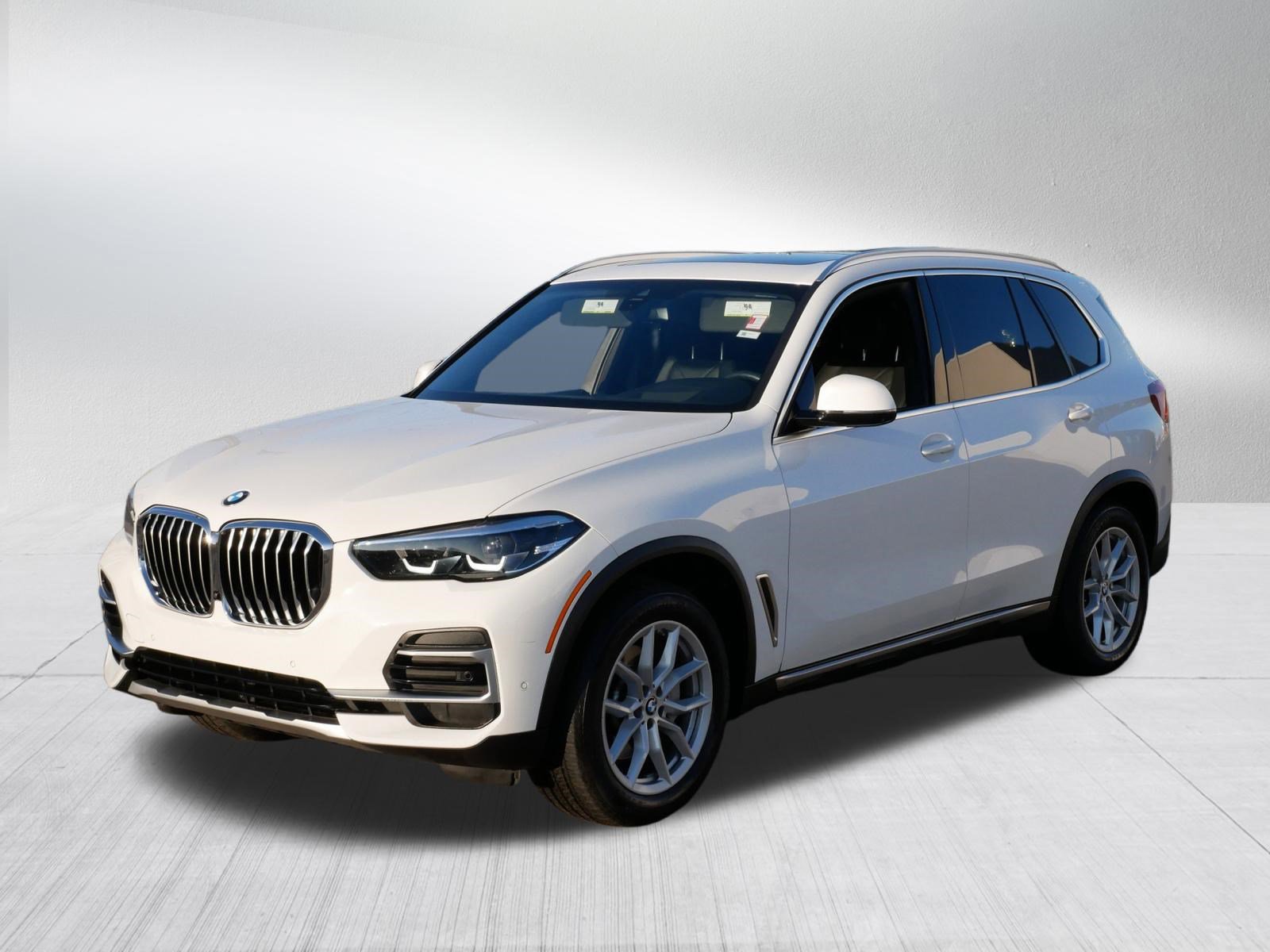 Certified 2023 BMW X5 xDrive40i w/ Premium Package AWD/4WD video 3