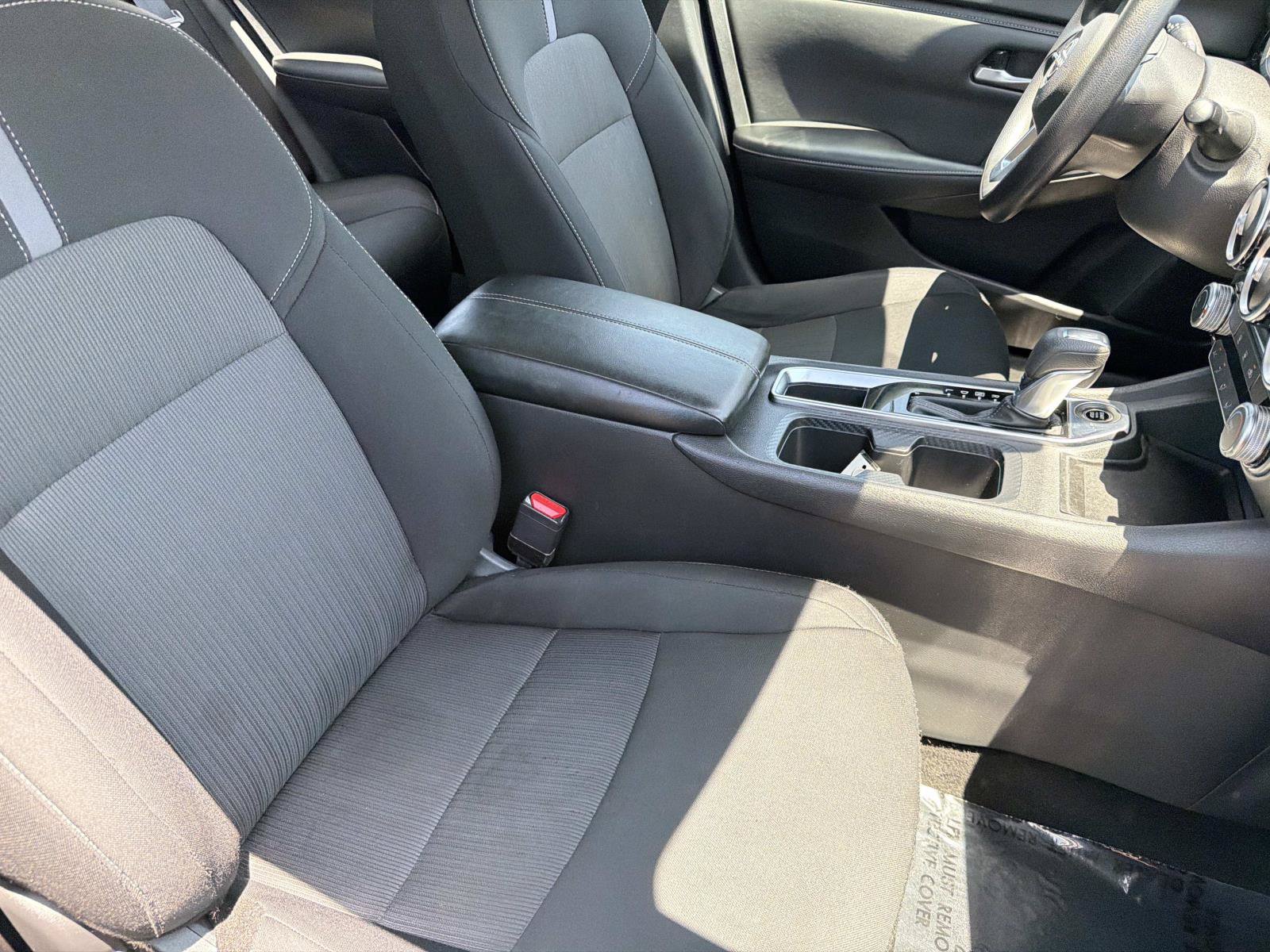 Used 2024 Nissan Sentra SV FWD image 23