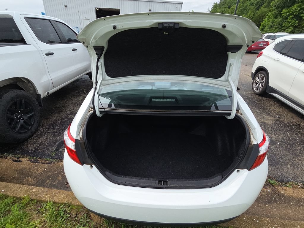 Used 2014 Toyota Corolla LE FWD image 14