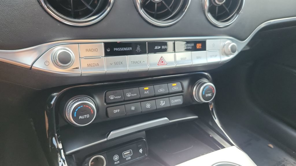 Used 2020 Kia Stinger GT2 RWD image 18