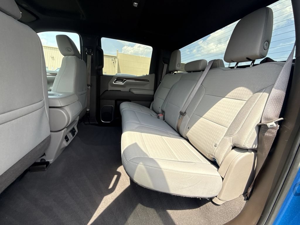 Used 2022 Chevrolet Silverado 1500 LT AWD/4WD image 25