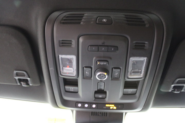 Used 2023 GMC Yukon Denali Ultimate AWD/4WD image 44