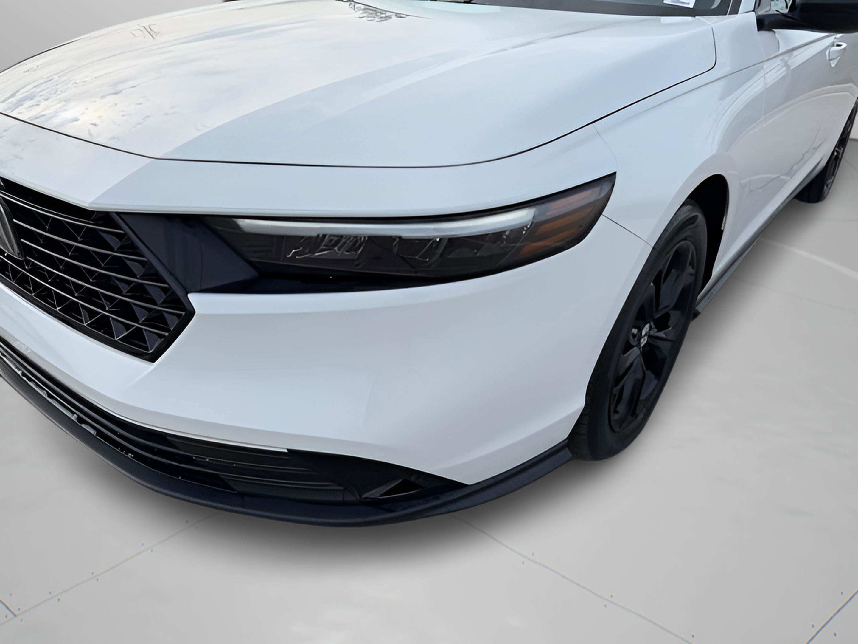 Certified 2025 Honda Accord SE image 32