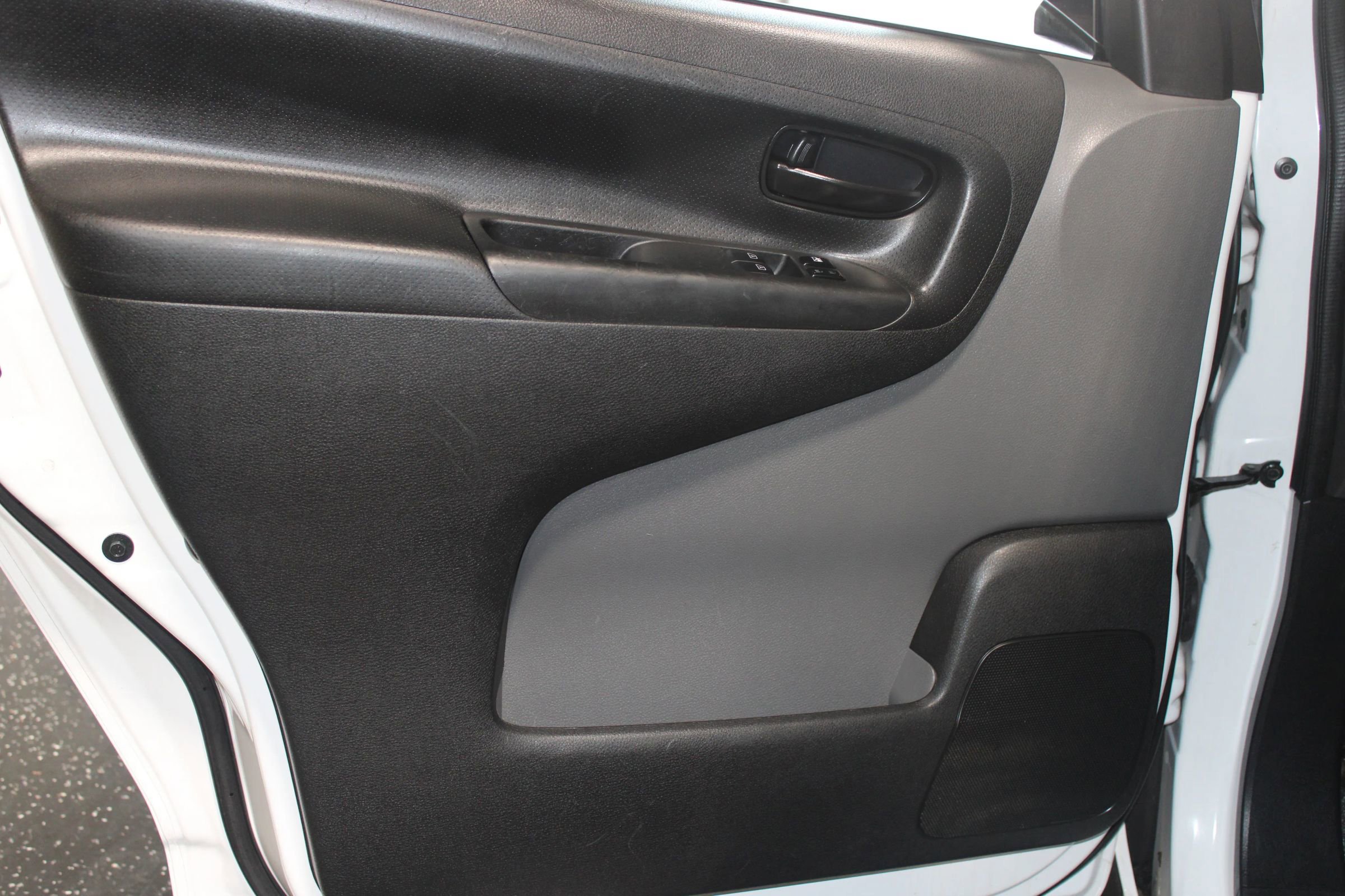 Used 2017 Nissan NV200 S image 7