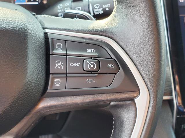 Used 2022 Jeep Grand Cherokee Limited image 13