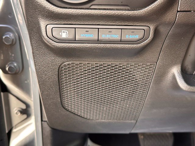 Used 2022 Jeep Wrangler Unlimited Sahara w/ Cold Weather Group AWD/4WD image 19
