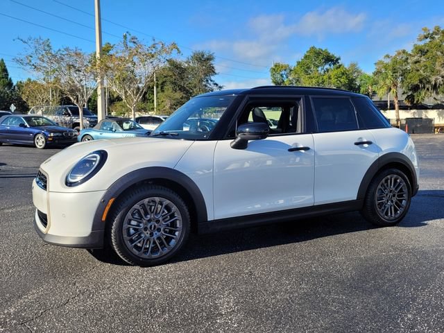 New 2026 MINI Cooper 4-Door Hardtop FWD image 3