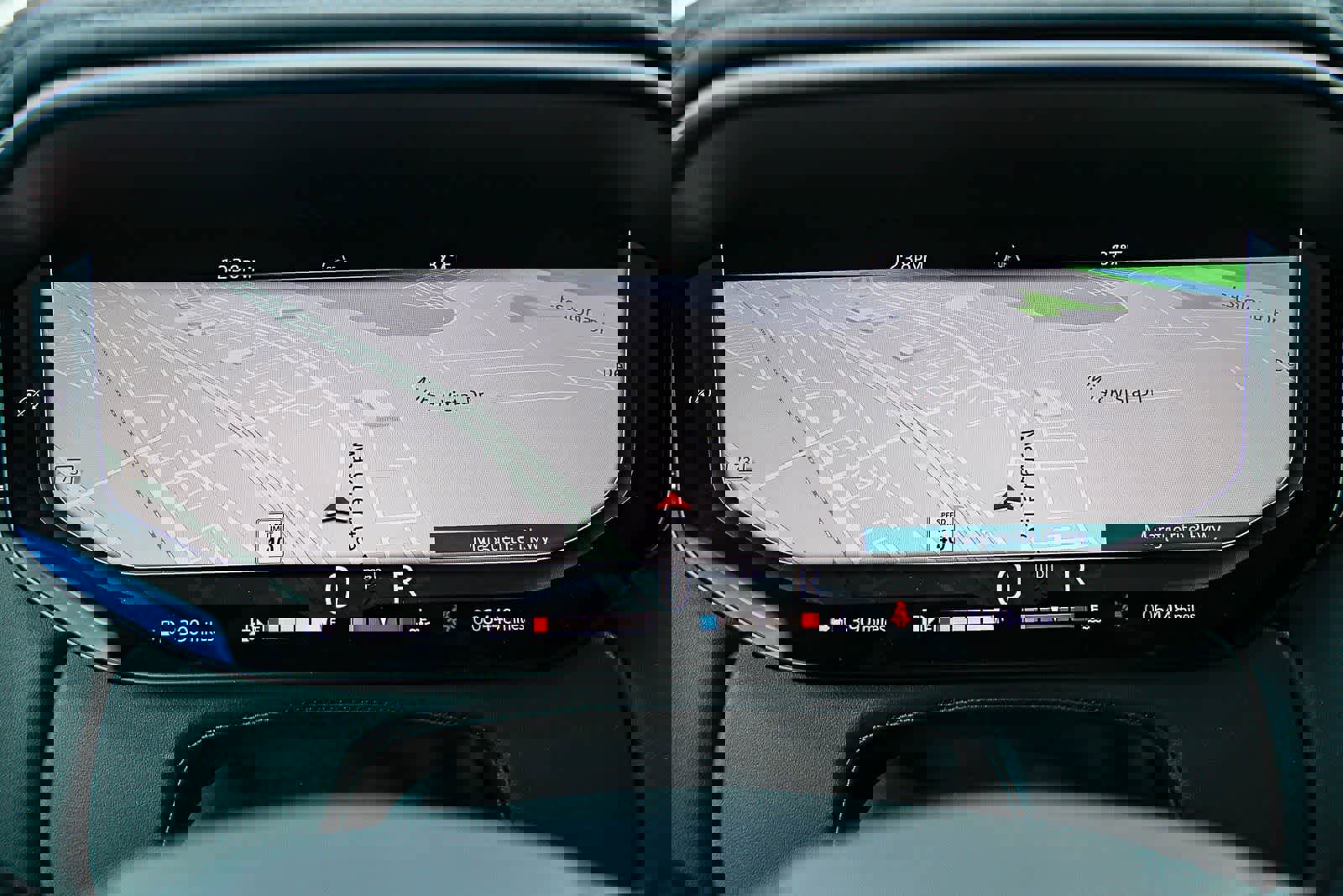 Used 2025 Land Rover Range Rover Sport image 24