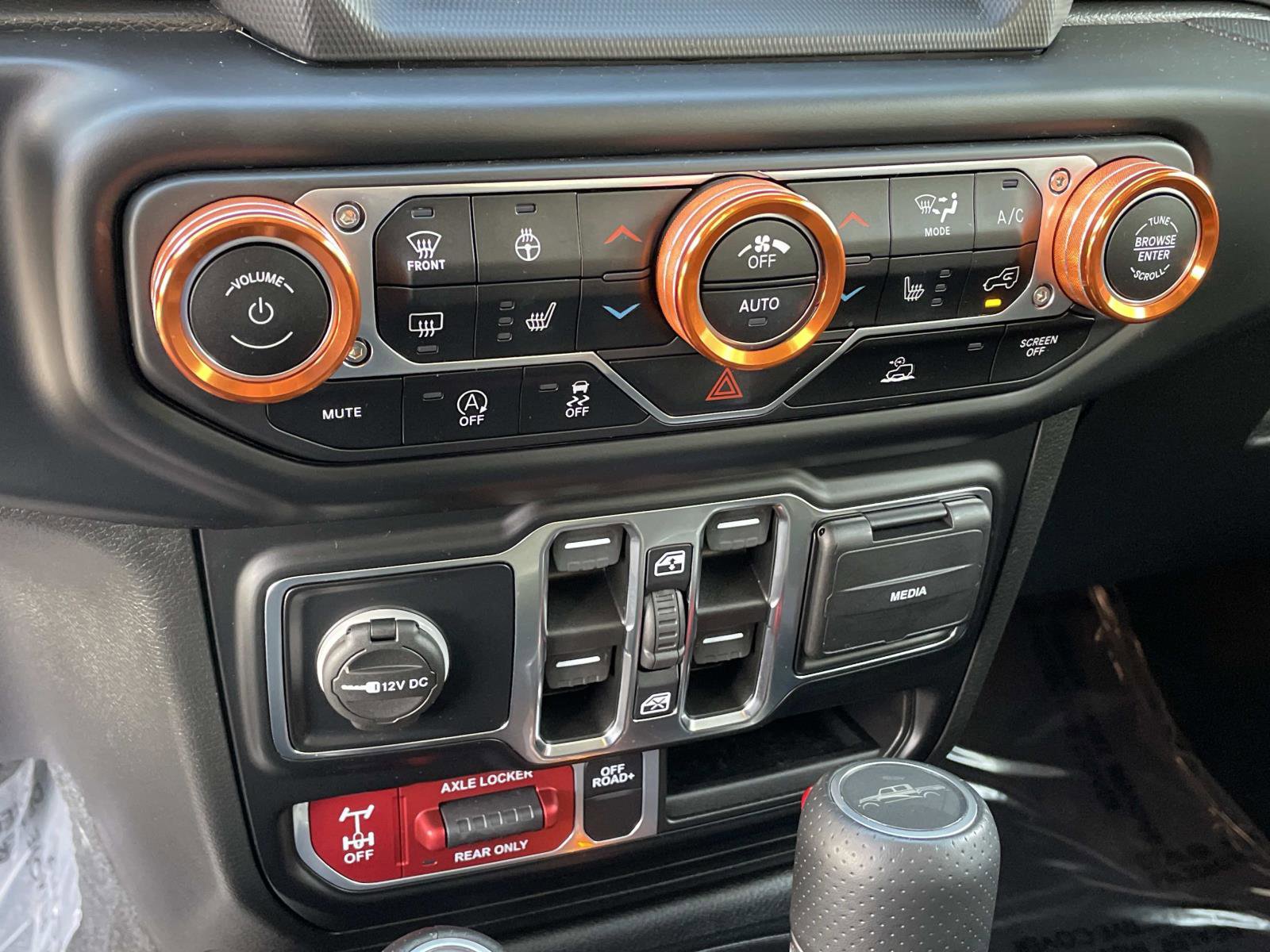 Used 2022 Jeep Gladiator Mojave w/ LED Lighting Group image 16