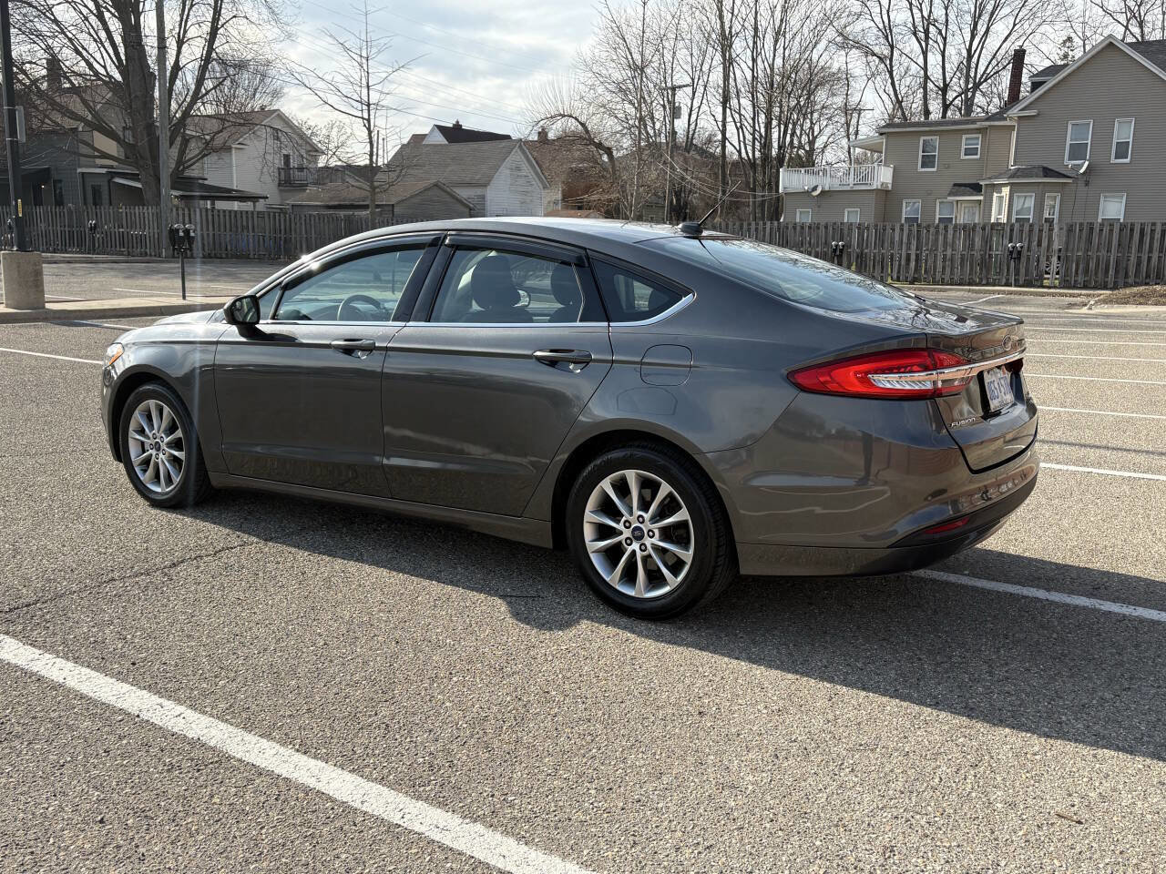 Used 2017 Ford Fusion SE w/ Fusion SE Technology Package FWD image 13