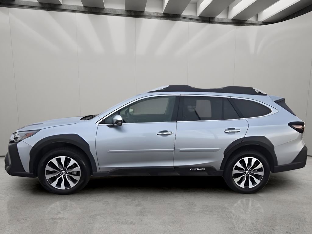 Used 2024 Subaru Outback Touring image 2