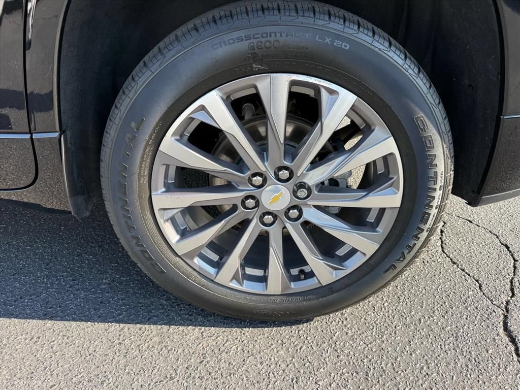 Used 2023 Chevrolet Traverse Premier AWD/4WD image 15