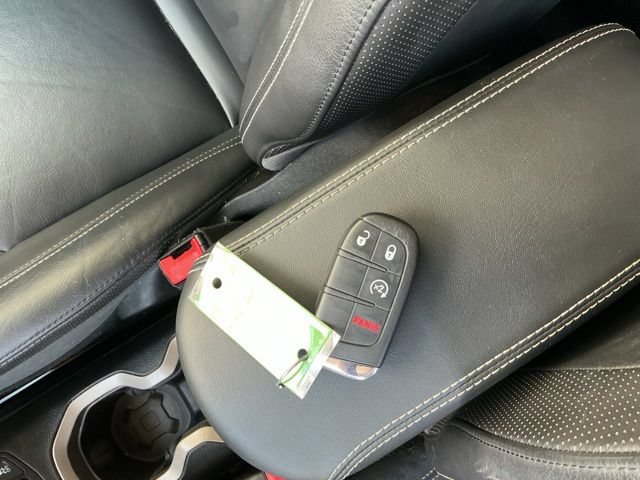 Used 2016 Jeep Renegade Limited AWD/4WD image 26