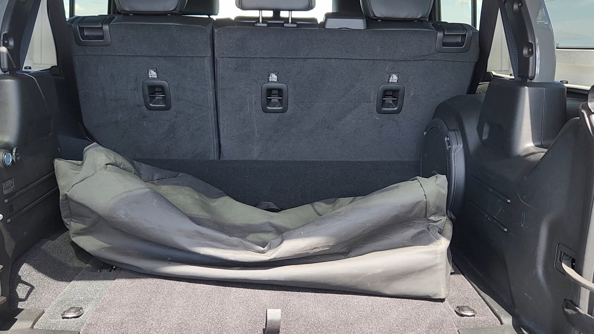 Used 2023 Jeep Wrangler Unlimited Rubicon 4xe w/ Steel Bumper Group image 19