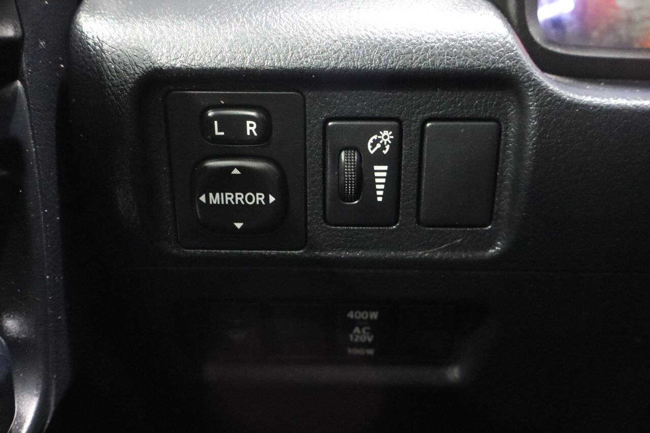Used 2015 Toyota 4Runner Trail AWD/4WD image 17