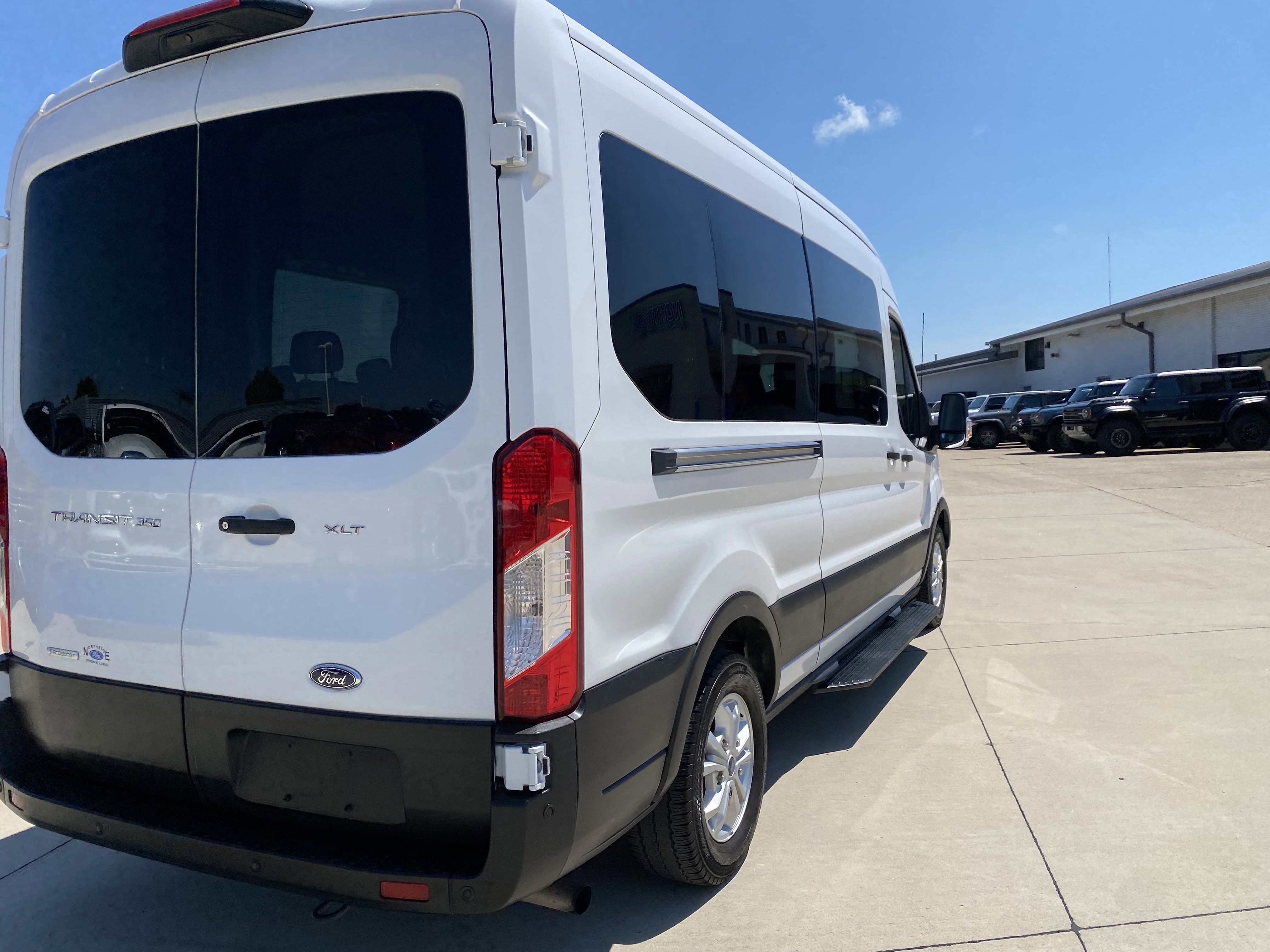 Used 2023 Ford Transit 350 XLT image 4