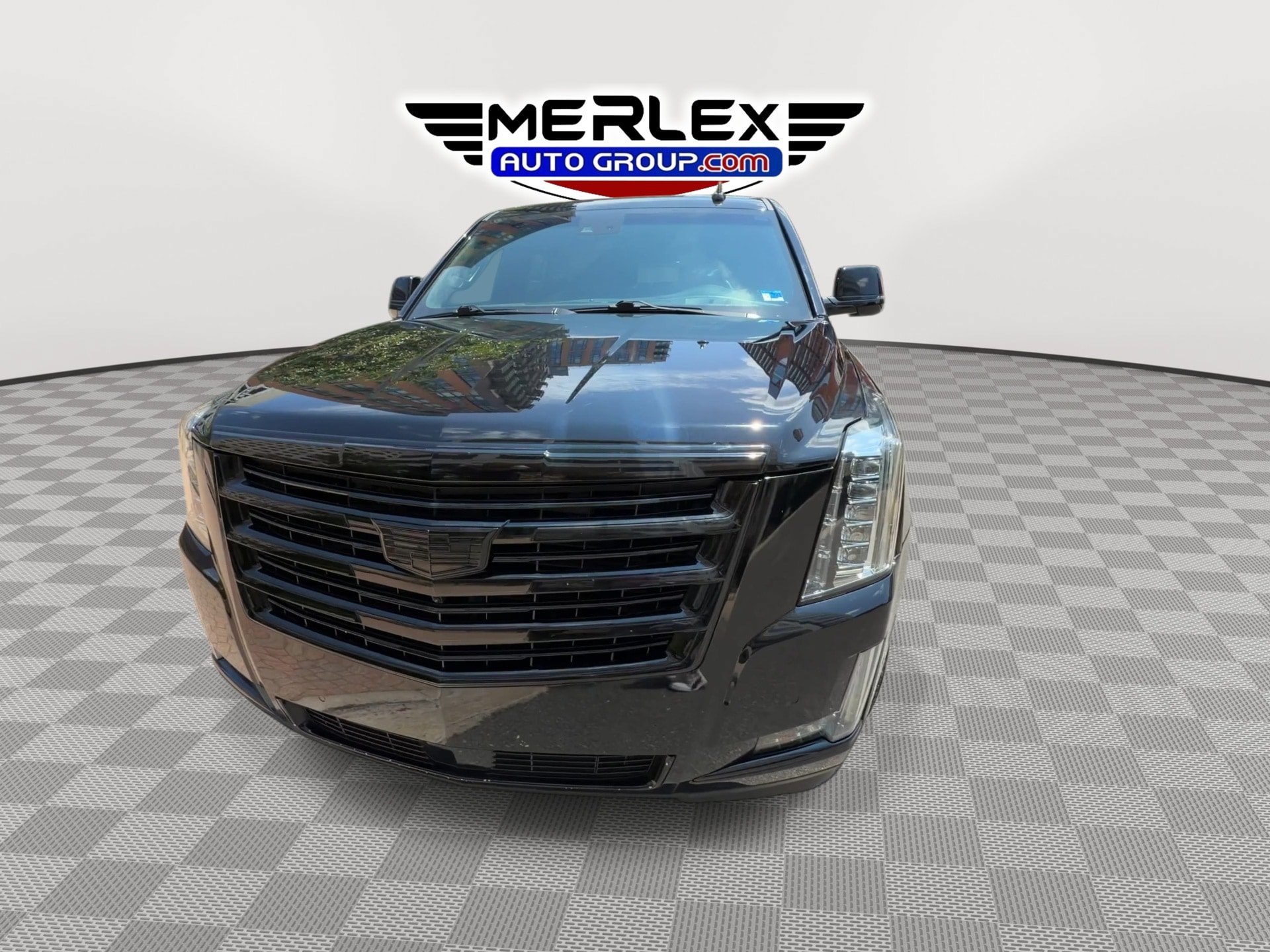 Used 2019 Cadillac Escalade ESV Platinum AWD/4WD image 3