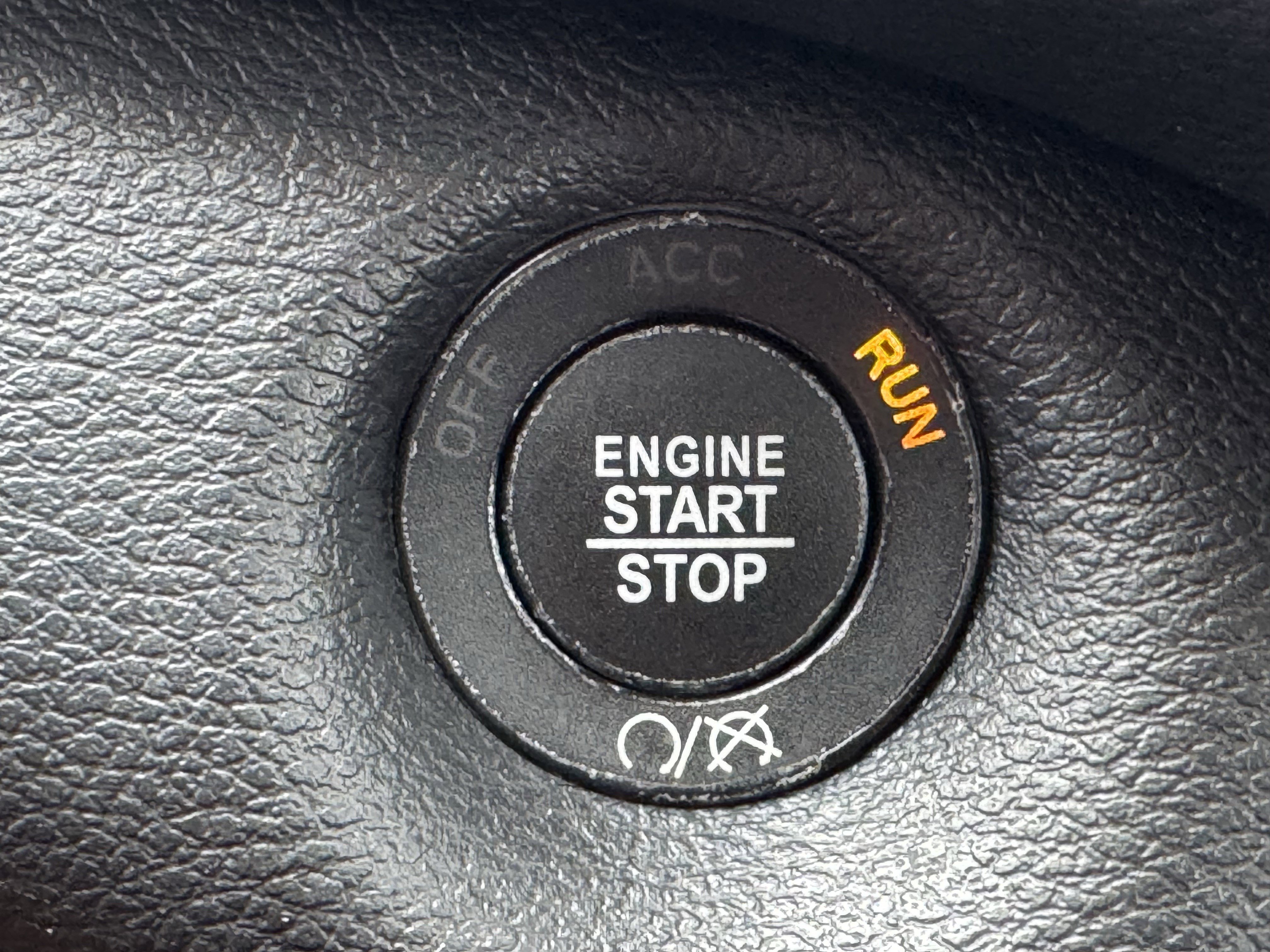 Used 2022 Jeep Cherokee Trailhawk w/ Comfort/Convenience Group AWD/4WD image 22