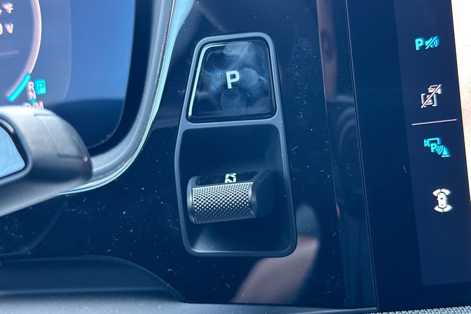 New 2025 Porsche Cayenne Coupe image 28