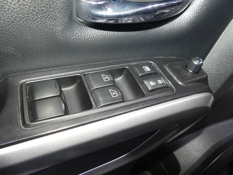 Used 2018 Nissan Titan PRO-4X AWD/4WD image 19