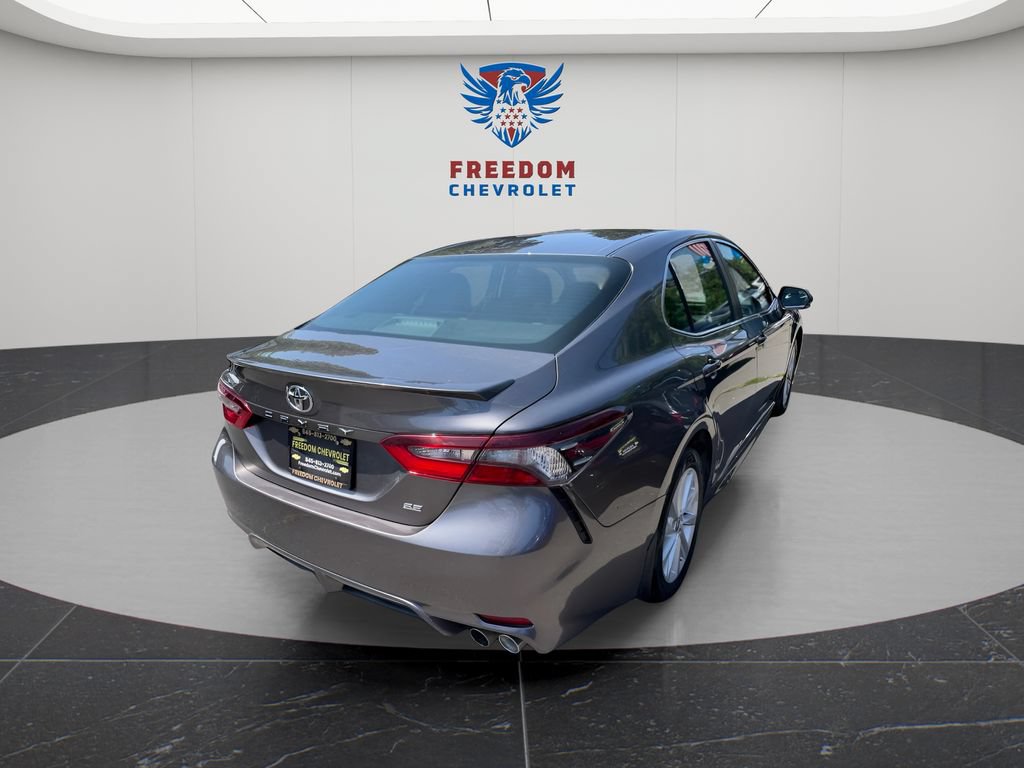 Used 2024 Toyota Camry SE FWD image 7