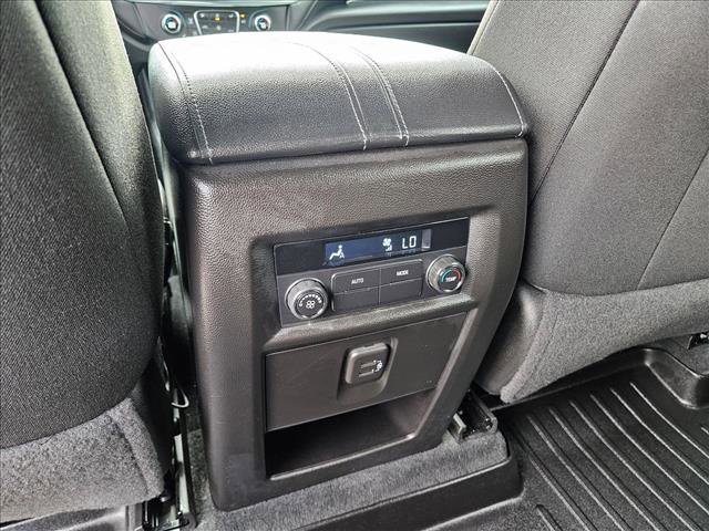 Used 2023 Chevrolet Traverse LT FWD image 16