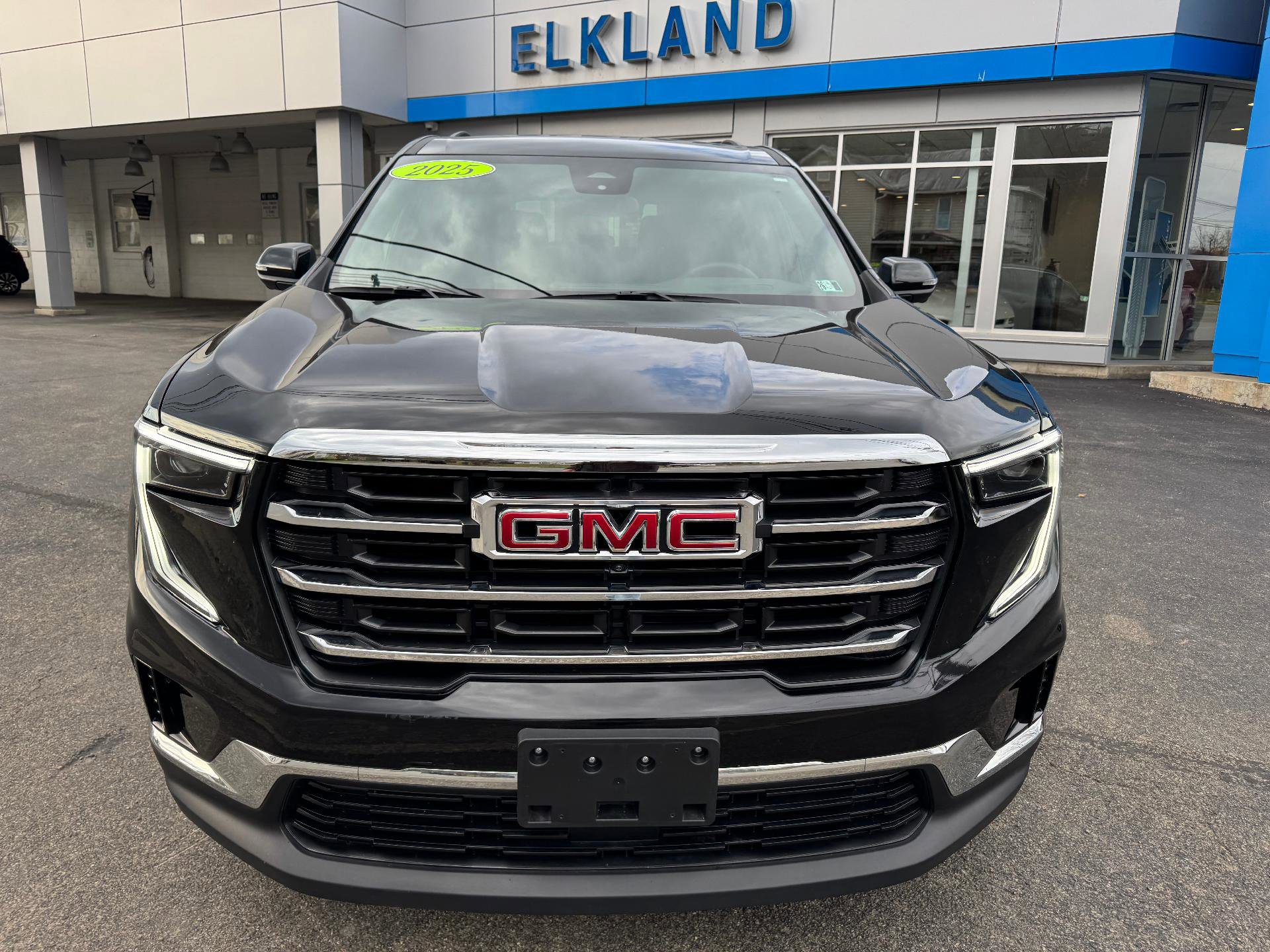 Used 2025 GMC Acadia Elevation image 6