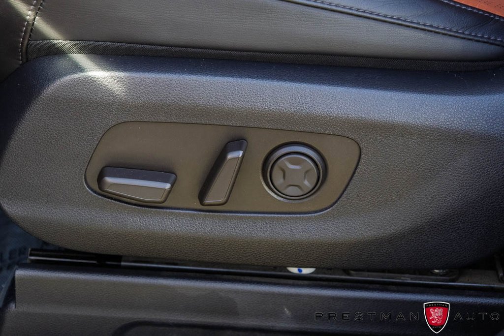 Used 2025 Kia Carnival SX image 24