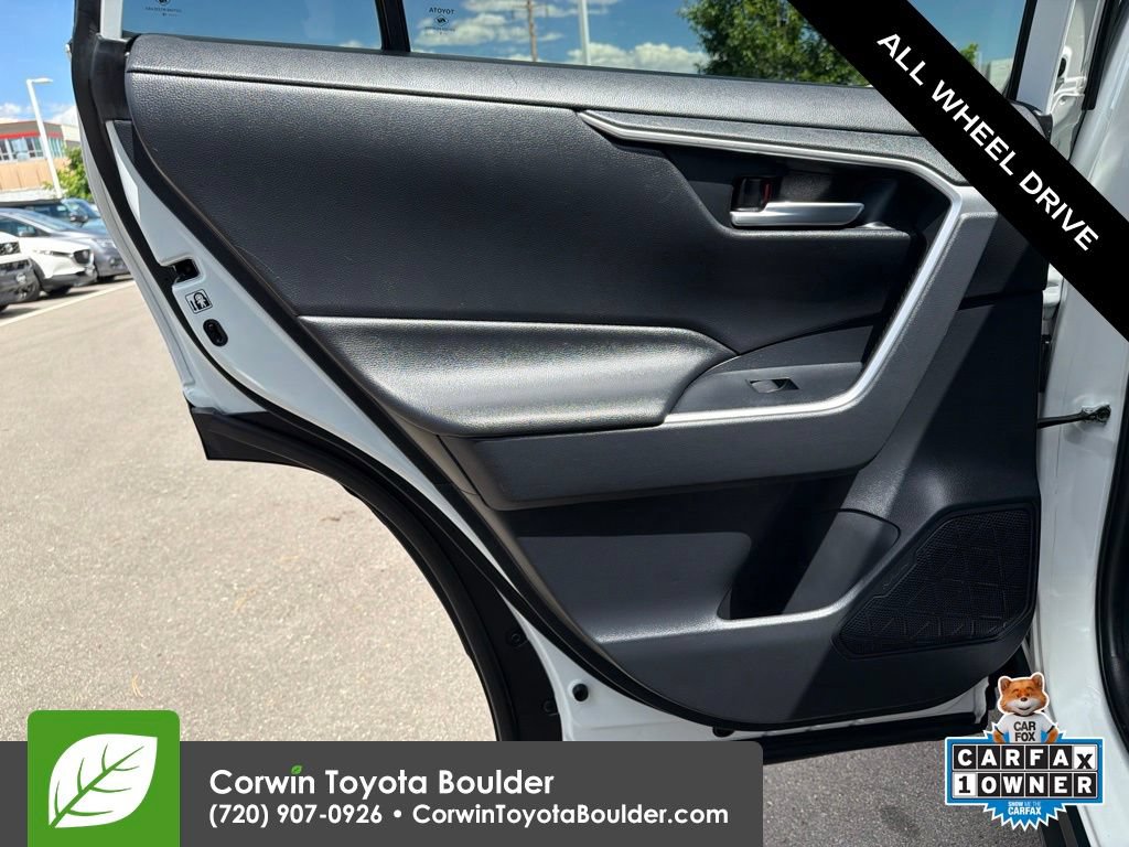 Used 2019 Toyota RAV4 XLE w/ Convenience Package AWD/4WD image 18