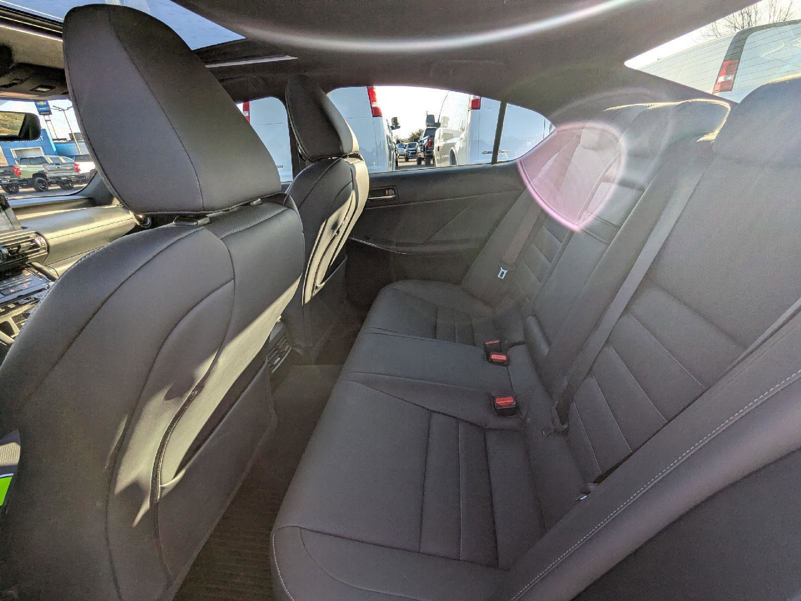 Used 2023 Lexus IS 500 image 29