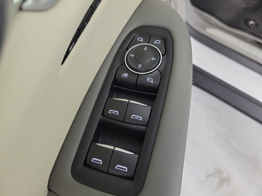 Certified 2022 Cadillac XT5 Premium Luxury FWD image 20