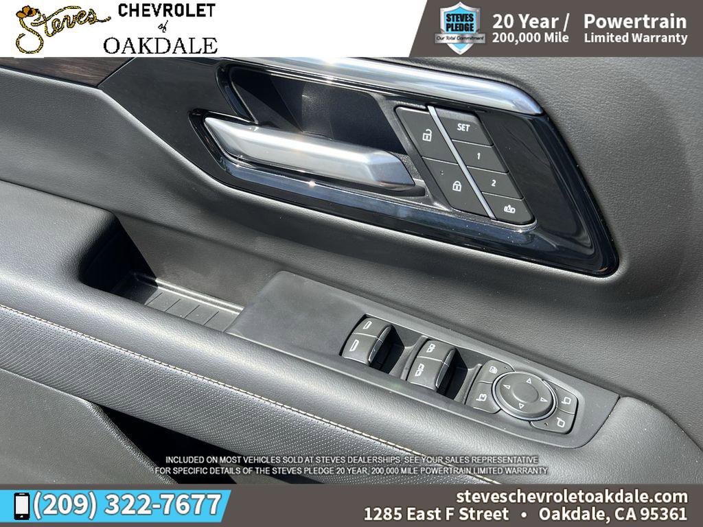 Used 2025 Chevrolet Tahoe Premier AWD/4WD image 28