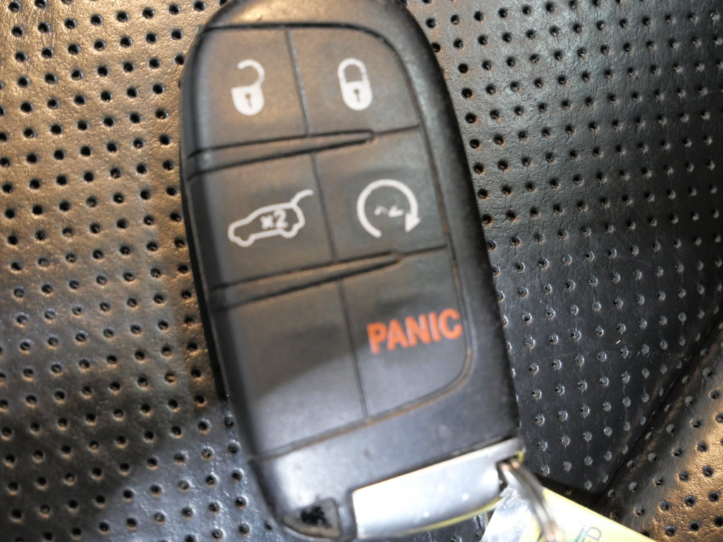 Used 2022 Dodge Durango R/T w/ Blacktop Package AWD/4WD image 31