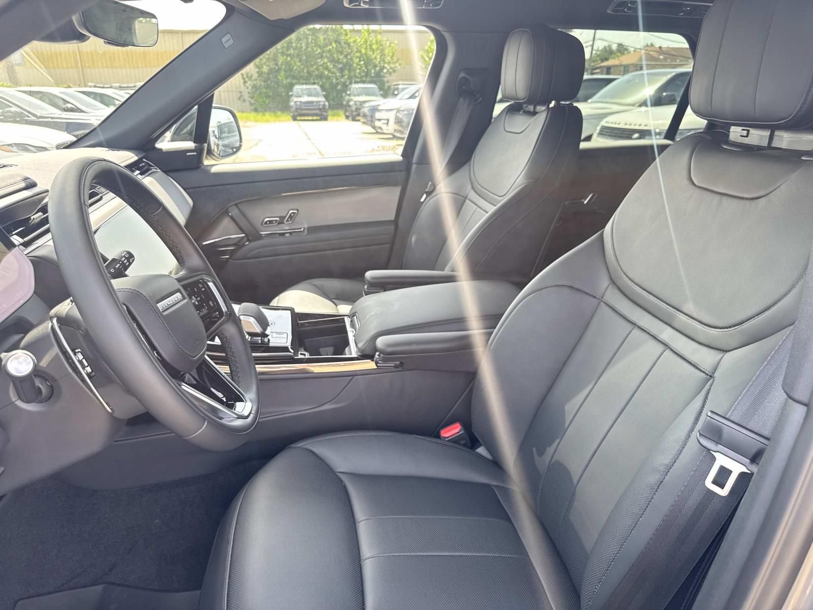 New 2025 Land Rover Range Rover Sport SE AWD/4WD image 23