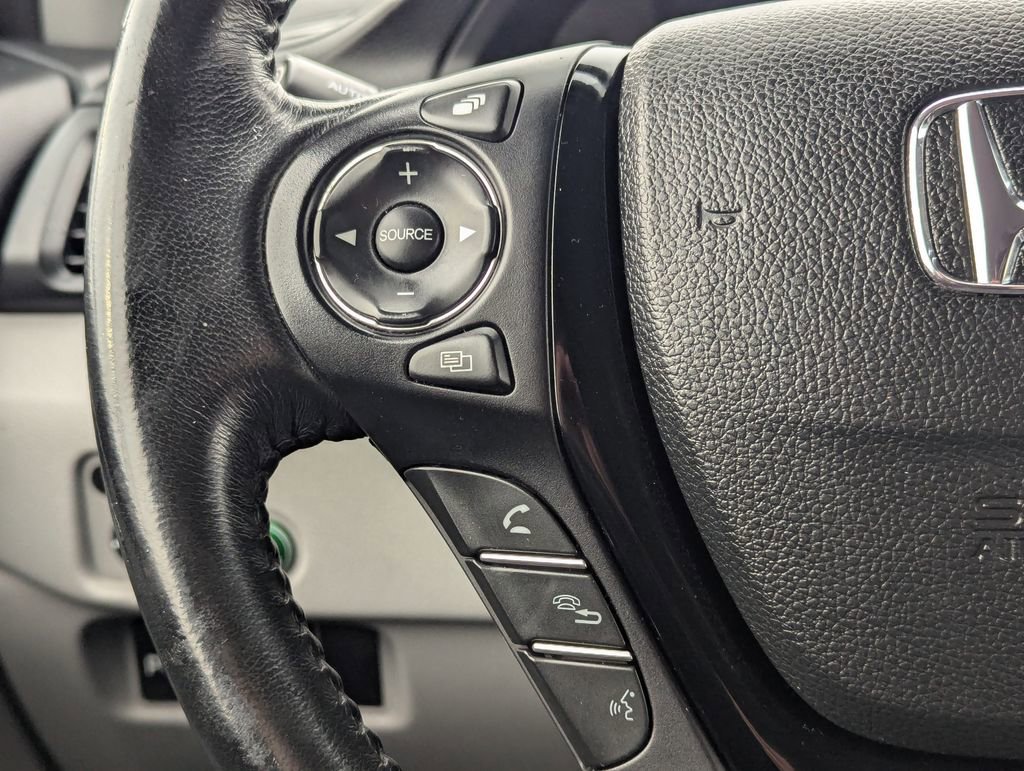 Used 2017 Honda Pilot Touring image 21