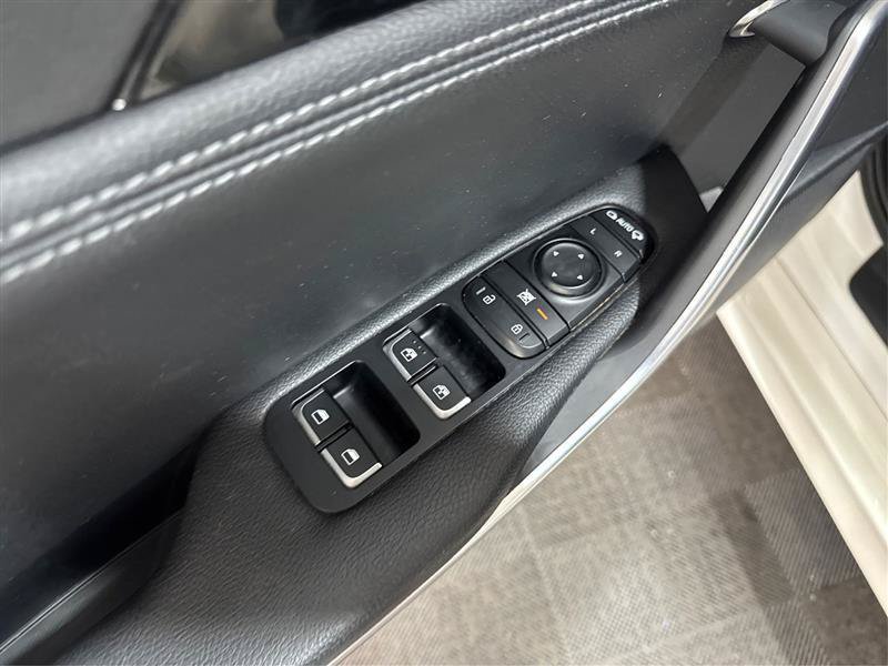 Used 2021 Kia Stinger GT-Line AWD/4WD image 31