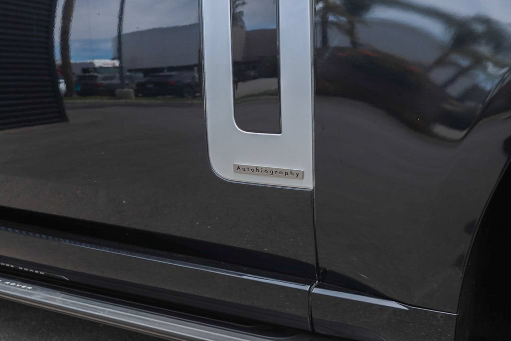 Used 2023 Land Rover Range Rover Autobiography AWD/4WD image 12
