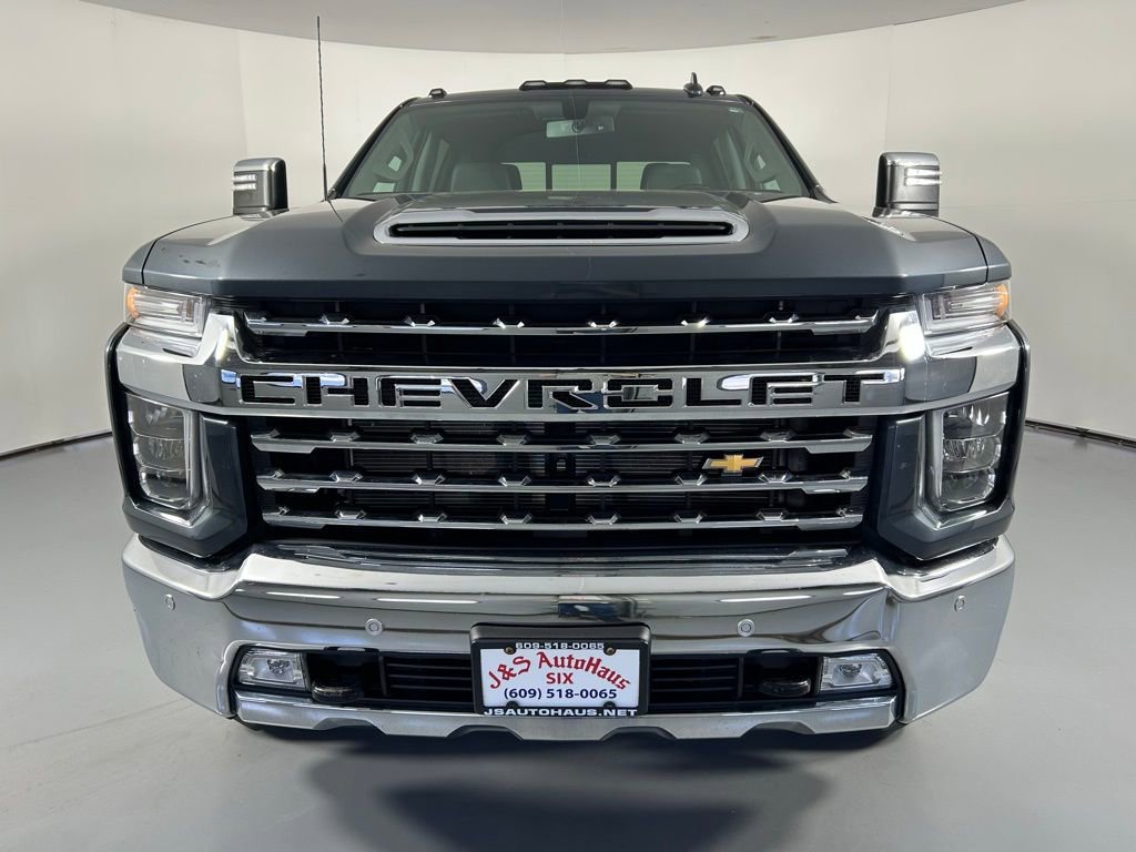 Used 2020 Chevrolet Silverado 2500 LTZ w/ LTZ Plus Package image 2