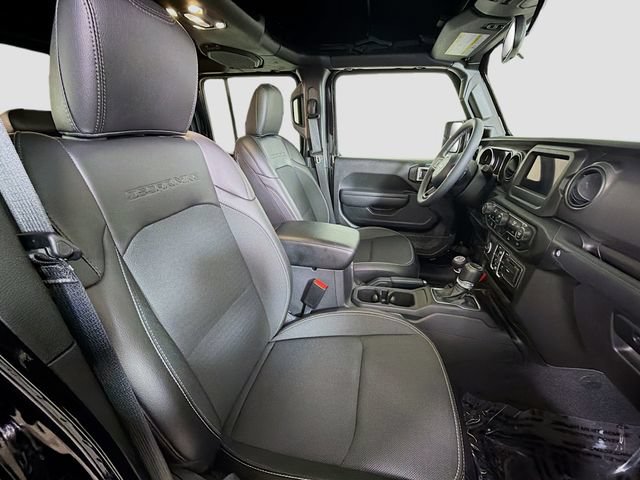 Used 2023 Jeep Gladiator Sport AWD/4WD image 26