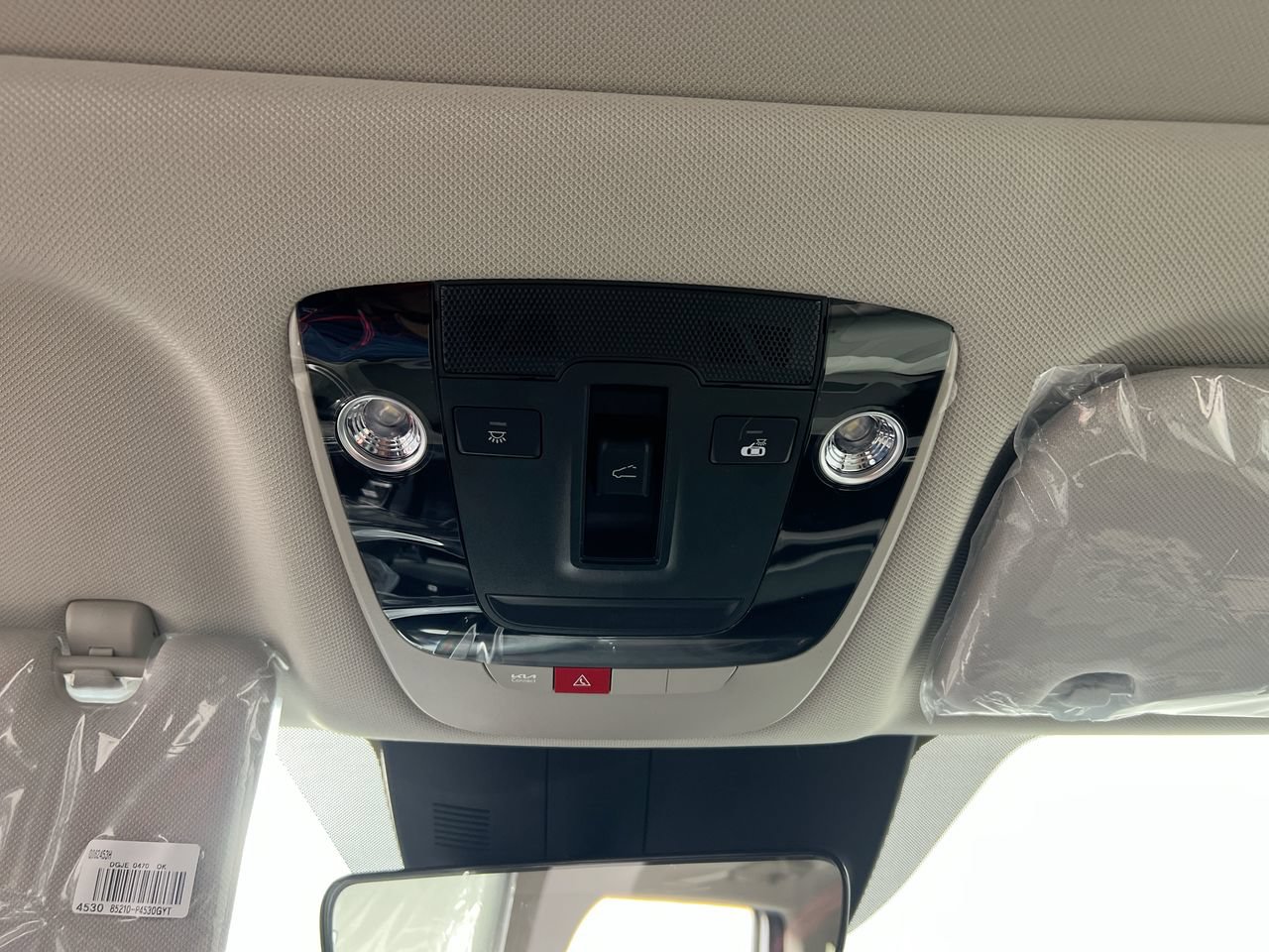 New 2026 Kia Sorento S w/ S Panoramic Sunroof Package FWD image 18